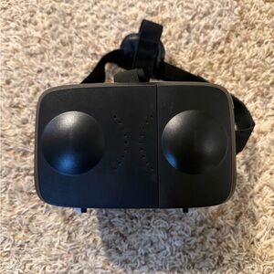 Virtual Reality headset that fits an iPhone
